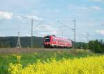 612 614 ist am 08.Mai 2012 als RE 4992 nach Jena Saalbahnhof bei Hlach(b.