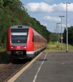 Durch den ehemaligen Bahnhof Schiffweiler - 612 053 und ein weiterer 612er Triebwagen durchfahren den ehemaligen Bahnhof Schiffweiler.