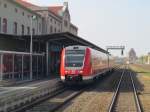 612 512 im Bahnhof von Aschersleben am 02.04.2014 nach Halle Saale HBF