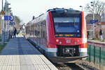 620 527 S23 (Euskirchen - Bonn) am Bahnsteig 3 in Odendorf - 07.02.2020