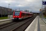 Der als S23 nach Bonn Hbf fahrende 620 009 aus Bad Münster Eifel kommend ist hier gerade in Rheinbach Römerkanal zu sehen bei der Einfahrt.