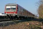 Kurz vor der Einfahrt in den Friedrichshafener Stadtbahnhof befindet sich 629 335 von Lindau kommend als IRE 4234 auf der Fahrt nach Ulm (27.03.2017).