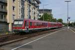 245 036 mit 628/928 530 auf Rangierfahrt im Friedrichshafener Stadtbahnhof (10.09.2018).