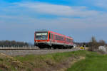 628 255 der Kurhessenbahn als RB nach Friedrichshafen Hafen, bei Langenargen April 2019