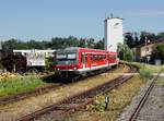 Der 628 570 als REX nach Freilassing am 06.07.2019 bei der Einfahrt in Mauerkirchen.