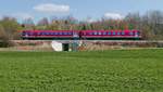 Von Ulm kommend befindet sich ein Triebwagen der Baureihe 628/928 am 19.03.2020 bei Hochdorf als IRE 22531 auf der Fahrt nach Aulendorf.