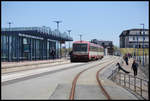 VT 506 der NEG ist hier am 29.05.2020 um 13.29 Uhr im Endbahnhof Dagebüll Mole angekommen und steht für die Rückfahrt nach Niebüll bereit.