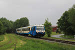 EVB 628 151 ist am 26.05.2022 als Moorexpress unterwegs und durchfährt hier gerade Brilit auf der Fahrt von Stade nach Bremen.