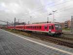 Nachschuss auf den RE 21615 Kiel Hbf - Bad Kleinen bei der Ausfahrt aus dem Lbecker Hbf am 20.12.08.