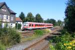 Am 24.08.09 ist der Triebzug 628 450 als RB 25254 nach Gieen im Einsatz und wartet in Groen-Buseck auf die Zugkreuzung ab ,damit er in ein paar Minuten weiter nach Gieen fahren kann.