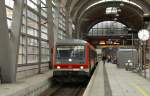 628 215 steht am 24.07.2009 als RB nach Flensburg im Kieler Hauptbahnhof bereit.