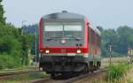 628 629 bei der Ausfahrt aus dem Bahnhof Tssling in Richtung Burghausen.