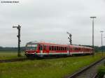 628 626 mit RB 27085 nach Salzburg Hbf bei der Ausfahrt in Tling, 08.09.2010