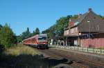 628 689 + 628 316 mit RB 21795 Neustadt(Holst) -Lbeck Hbf im Bahnhof Timmendorfer Strand,  11.08.2012
