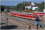 Eine Rb mit 628 542 erreicht den Inselbahnhof in Lindau Hbf.