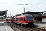 640 015 und 640 013 von der Lahn-Eifel-Bahn stehen am 26. August 2017 in Gießen auf Gleis 13. Da der hintere Triebwagen (640 015) in Weilburg ausgefallen ist, muss 640 013 in Gießen umsetzen, um für die Rückfahrt nach Koblenz (RE 4288) an der Spitze des Zuges zu stehen. Normalerweise fährt der Lahntalexpress/RE25 in Gießen vom Kopfbahnsteig 9 ab.