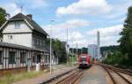 641 038 und sein Fahrer warten am 18.8.11 in Blankenstein 90 Minuten auf die Rckfahrt nach Saalfeld.