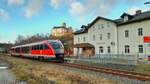 Am 27.12.22 ist 642 235 der Erzgebirgsbahn,  Zug Scharfenstein  im Bahnhof von Scharfenstein auf dem Weg nach Chemnitz.