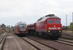 Desiro 642 226 mit dem RB 36418 kurz nachdem verlassen des Haldensleber Bahnhof in Richtung Magdeburg Hbf.Rechts daneben 232 675-9 mit unzhligen  Fans  am Haken musst noch warten.03.10.2009