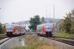 7.10.2010 17:31 DB AG Baureihe 642 071 als RB nach Saalfeld (Saale) bei der Ausfahrt aus Gera Hbf und Baureihe 642 511 auf Dienstfahrt bei der Einfahrt in Gera Hbf.