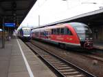 Desiro 642 655 Regio DB nach Haldensleben und und VT 811 des HEX nach Oschersleben am 25.12.2013 im Magdeburger HBF