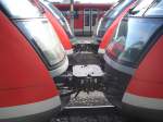 Na was ist das den? Gleich 4 Triebzge der Br.642 in Augsburg HBF. Soviel ich weis furh einer von ihnen nach Weilheim. Aufgenommen am 08.07.06