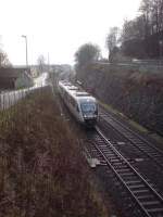 642 323-/823-8 der Vogtlandbahn GmbH bei der Ausfahrt aus den Bahnhof Neustadt (Waldnaab) am 09.12.07