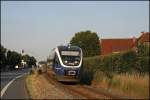 VT726  Niedersachsen  ist als NWB81563 (RB67  DER WARENDORFER , (Altenbeken) - Bielefeld Hbf - Mnster(Westf)Hbf, unterwegs und erreicht Warendorf am Abend des 24.06.2009.