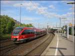 Ein Talent-Triebzug passiert am 08.10.2006 den S-Bahn-Bahnhof Dsseldorf-Friedrichstadt.