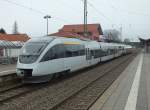 643 122 und VT0002 der BOB am 29.12.13 bei der Ausfahrt aus dem Bahnhof Holzkirchen Richtung Lenggries und Schliersee.