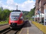 Ein Talent erreicht als RB Trier-Kln-Deutz den Bahnhof Kyllburg,am 11.8.04.