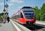 644 005 mit 644 032, RB23, beim Halt im Bf Odendorf - 01.06.2011