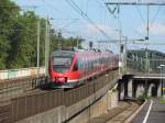 Eine 644er Dreifachtraktion mit 644 540 am Schluss verlsst am 27. August 2012 als RB nach Marienheide den Bahnhof Kln Messe/Deutz.