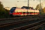 Im Streiflicht der untergehenden Sonne verlässt der 644 059 als RB 38 Grevenbroich nach Neuss Hbf.