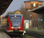 RB 93 aus Zary nach Cottbus, seit einiger Zeit gibt es wieder grenzüberschreitenden Verkehr auf der ehemaligen Halle - Sorauer Eisenbahn. 5x  am Tage verkehrt ein Zug von Cottbus nach Zary  und zurück.
Ein TW der Baureihe 646 abfahrbereit auf Bahnsteig 3. 15.03.2024 17:42 Uhr.