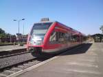 Hier 646 017-4 als RE6 von Wittenberge nach Berlin-Spandau, bei der Ausfahrt am 20.7.2010 aus Pritzwalk.