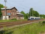 Ein GTW 646/946 der Usedomer Bäderbahn (UBB) am 29.05.2015 in Miltzow. Aufgenommen von der ehemaligen Ladestraße in Miltzow