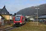 648 703 fährt als RE25 nach Gießen in Bad Ems aus.