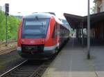 RE 57 mit 648 119-6 vor der Ausfahrt nach Winterberg (Arnsberg, Mai 2007)