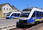 erx 83009 (Bremen Hbf–Uelzen, hinten) und erx 83721 (Hamburg-Harburg–Hannover Hbf) am 01.06.2020 in Soltau