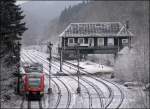 Ein 648er rollt als RB52 (RB 29280)  Volmetalbahn  in den leicht verschneiten Bahnhof Brgge(Westf) ein.