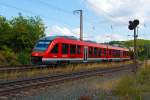 Der Alstom Coradia LINT 41 (Dieseltriebwagen) 648 203 / 703 der DreiLnderBahn als RB 95  Sieg-Dill-Bahn  (Dillenburg-Siegen-Betzdorf/Sieg-Au/Sieg) hat gerade (am 20.08.2013) den Bahnhof Rudersdorf (Kr. Siegen) verlassen und fhrt nun, auf der KBS 445 (Dillstrecke), in Richtung Siegen weiter.