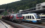 218 256 der ELBA und VT 704 der WEG an einem Juniabend 2018 in Horb.