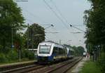 VT 505 und VT 523 der NWB als NWB81372 (Bremen Hbf-Osnabrck Hbf) in Heidkrug 17.8.10