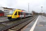 Der VT 283 der HLB (95 80 0648 023-9+95 80 0648 523-8 D-HEB) steht im Dauerregen am 29.03.2015 in der Abstellanlage in Fulda.