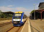 HEX VT 807 steht am 16.09.2015 als HEX 80153 nach Magedeburg Hbf abfahrbereit in Thale Hbf