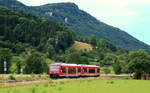 Auf dem Weg nach Bad Urach erreichen 650 010 und 650 011 am 11.07.2017 den Haltpunkt Bad Urach Wasserfall