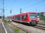 Die Br.650 322-1 bei der Einfahrt im Aalener Bahnhof, dieser RE-Zug fuhr nach Crailsheim weiter.