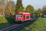 650 114  fährt als RB 22823, Aulendorf - Kißlegg, am 02.05.2019 durch Haslanden.