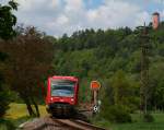 650 303-1 und 305-7 als RB 22418 (Horb-Tbingen Hbf) am Evsig Horb 23.5.10